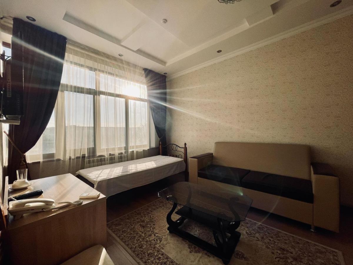 Достык Hotel Kyzylorda Ngoại thất bức ảnh
